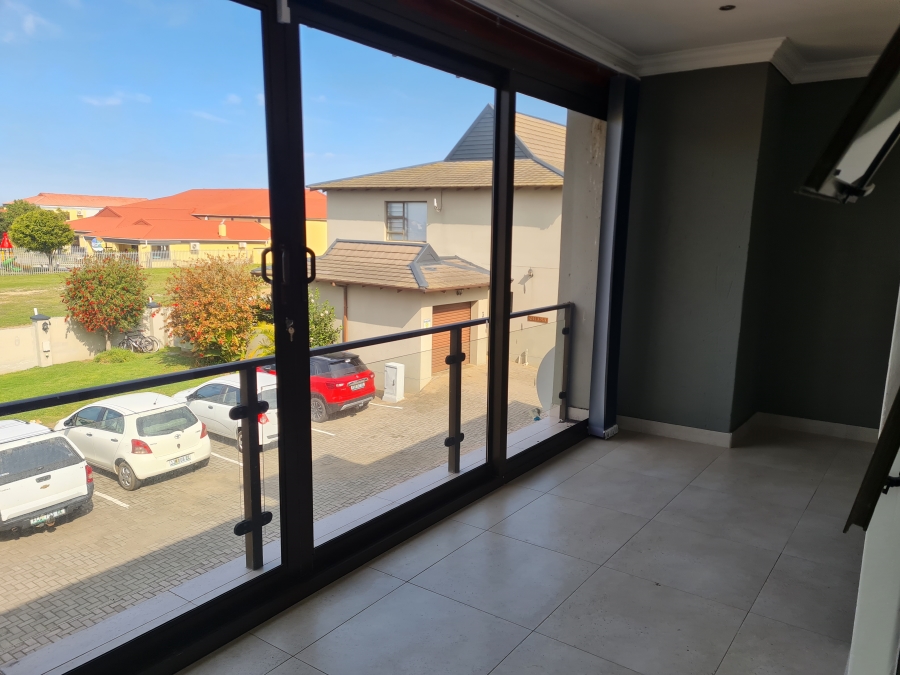 To Let 3 Bedroom Property for Rent in Wavecrest Eastern Cape